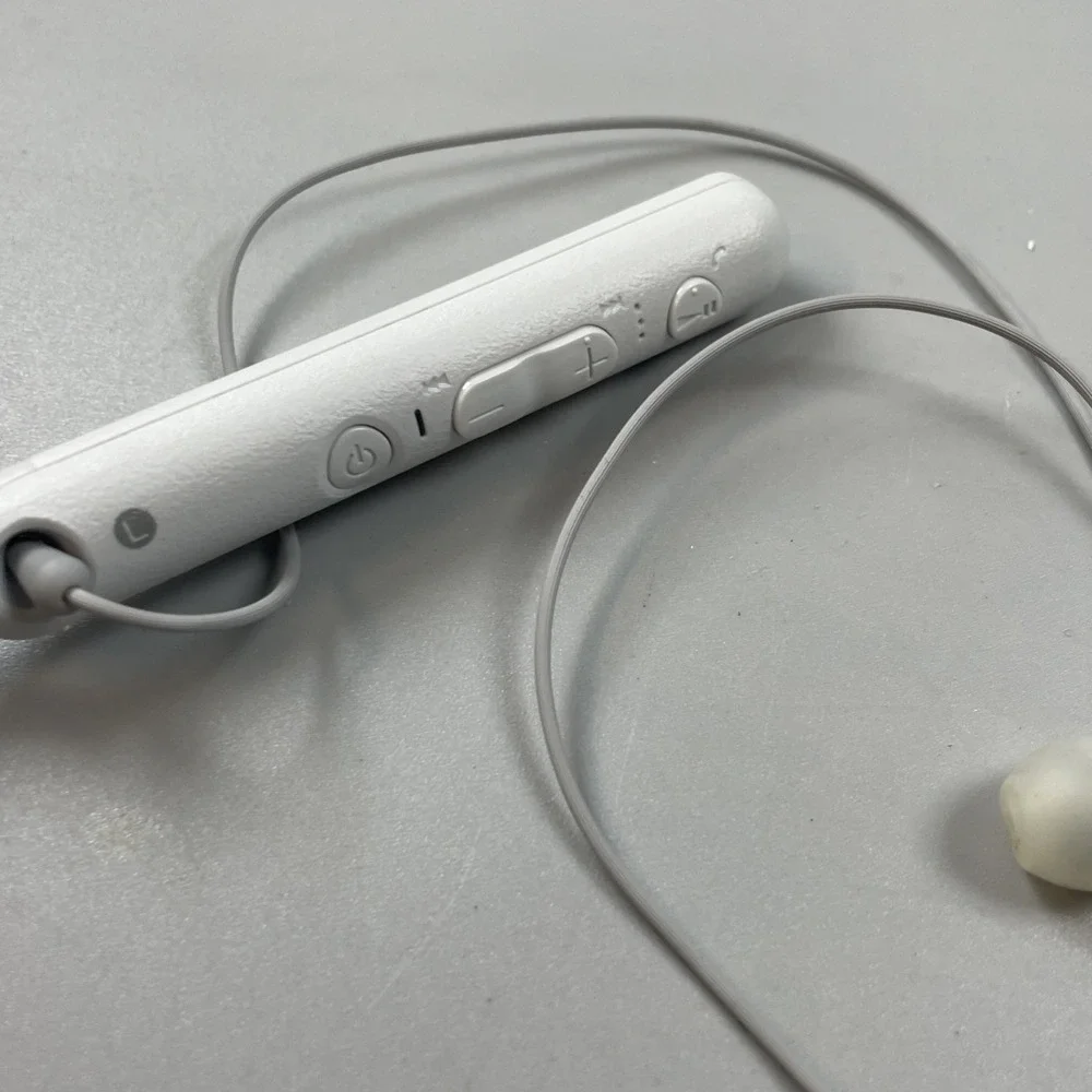 Sony WI-C400 White Wireless Bluetooth Earbuds Stereo In-Ear Headphones Earphones